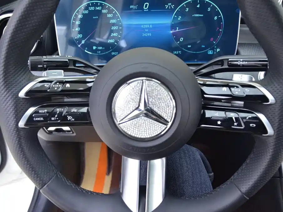 Mercedes-Benz C-Class 2023 C 200 L Sport фото 8
