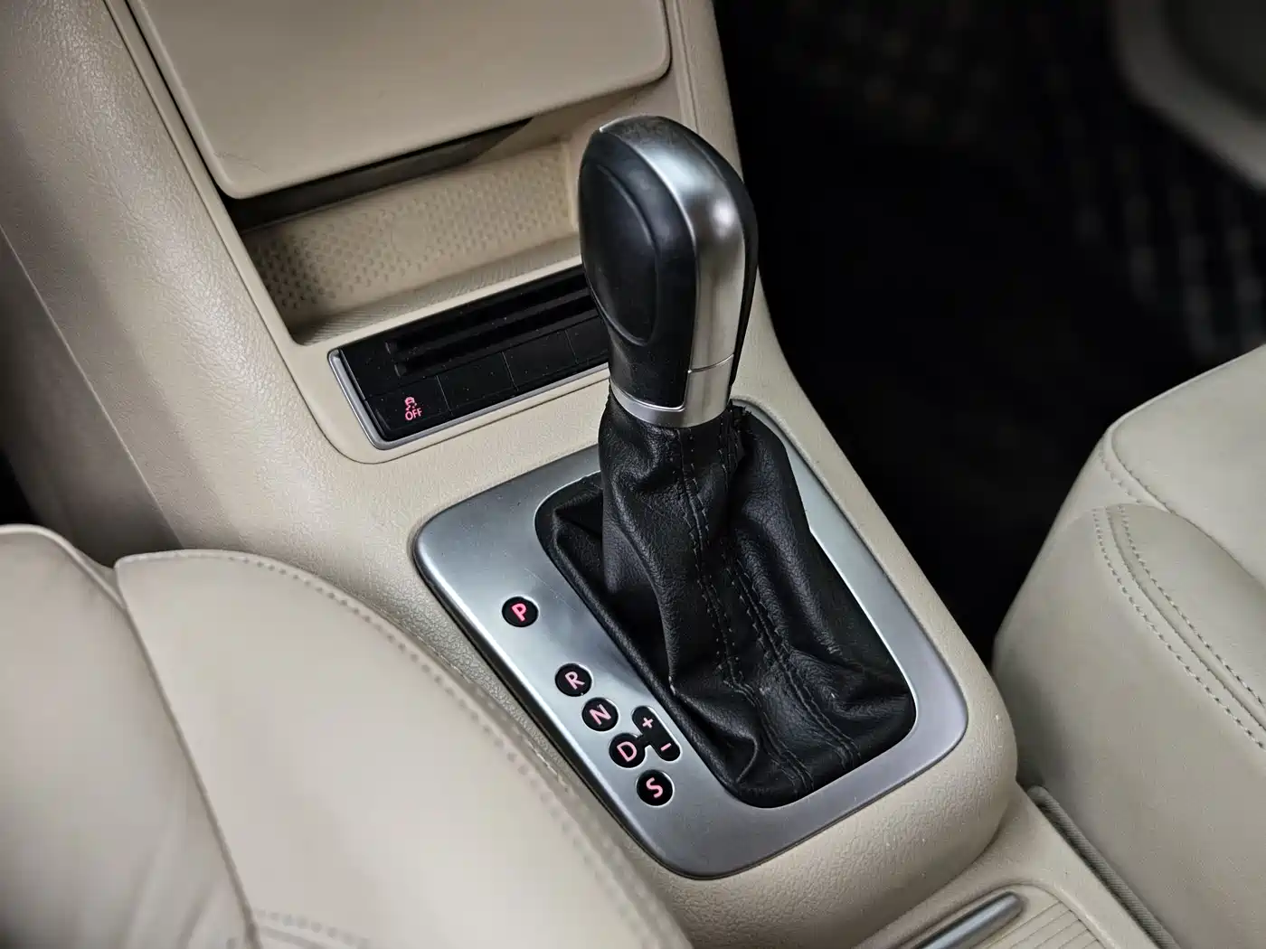 Volkswagen Tiguan 2013 1.8TSI Auto 2WD Comfort Edition фото 16