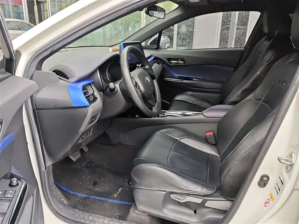 Toyota C-HR 2020 2018 2.0L Leading Sunroof Edition China VI