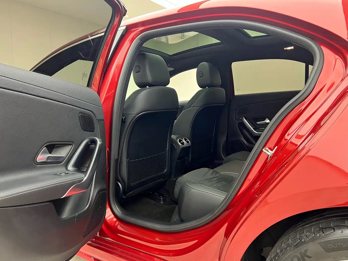 Фото 11 - Mercedes-Benz A-Class