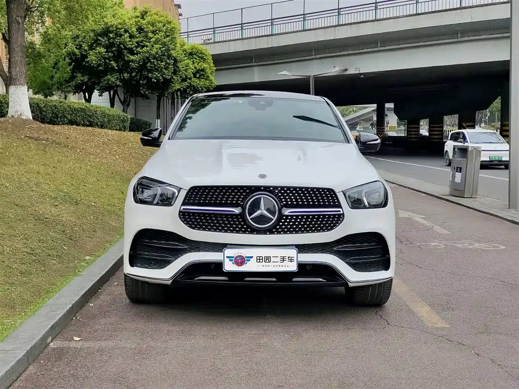 Mercedes-Benz GLE Coupe 2020 GLE 350 4MATIC Coupe SUV Luxury фото 2