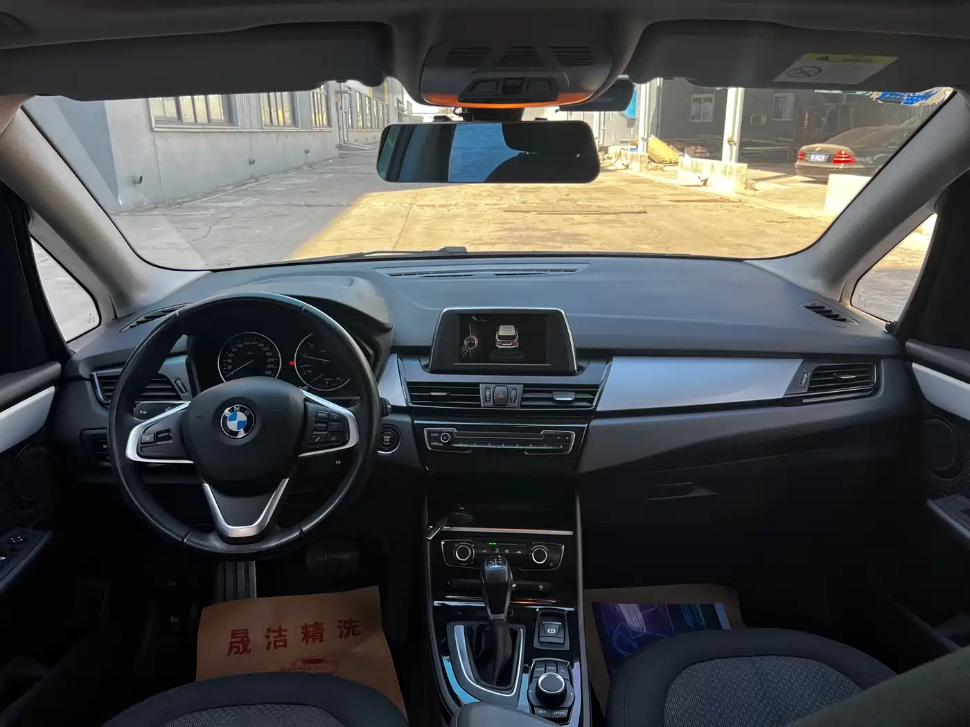 BMW 2 Series Touring 2016 218i Fashion Model фото 5