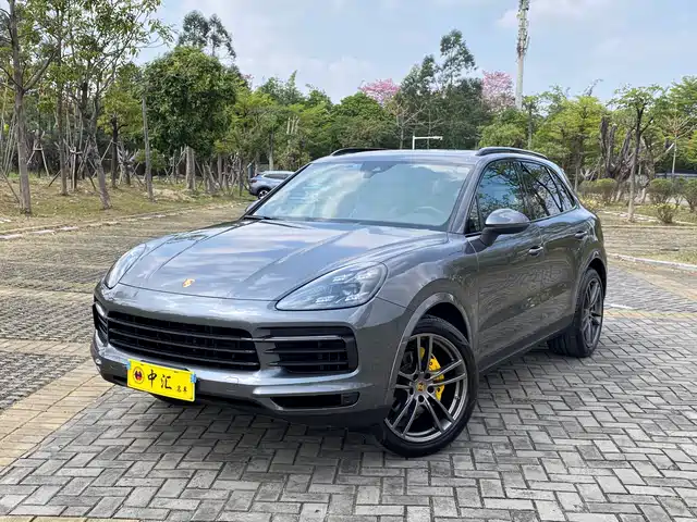 PORSCHE CAYENNE