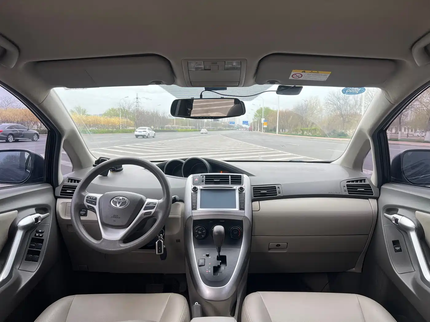 Toyota E'Z 2014 Xingyao 180E CVT Elite фото 6