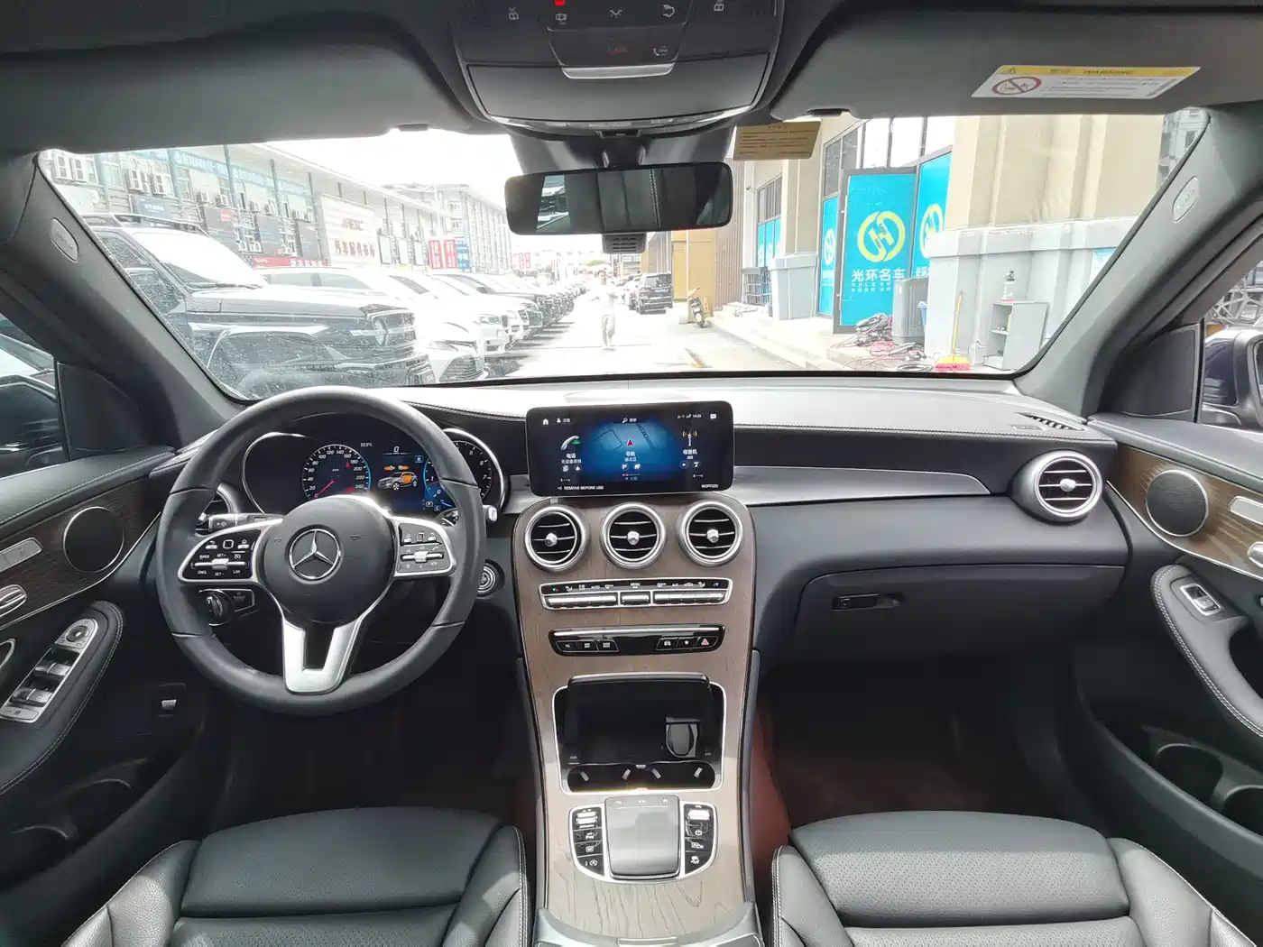 Mercedes-Benz GLC 2022 Facelift GLC 300 L 4MATIC Dynamic Collector's Edition фото 12
