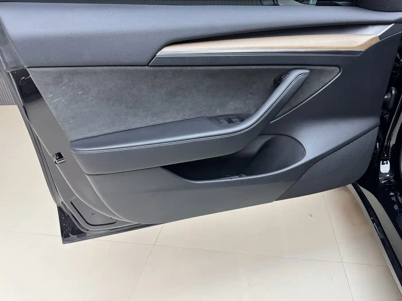 Фото 6 - Tesla Model 3