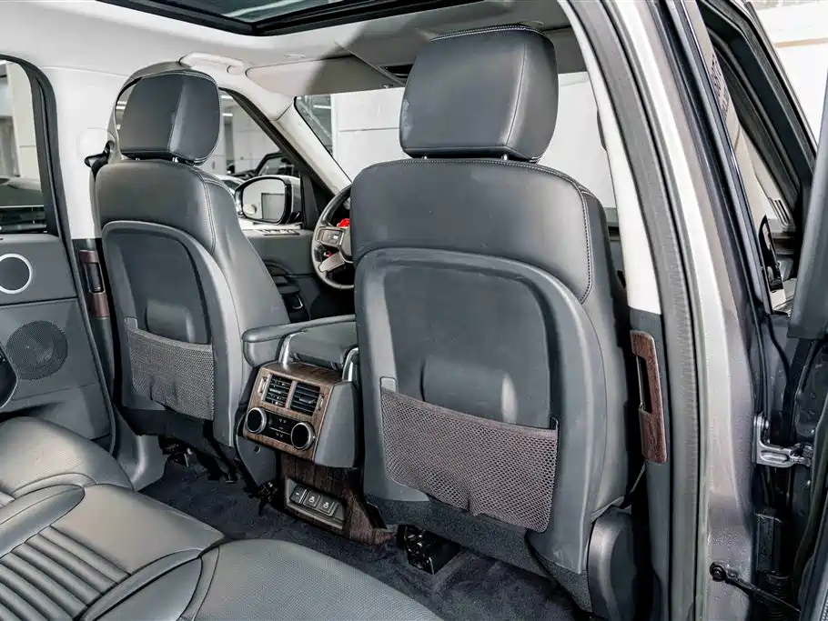 Land Rover Discovery 2023 300PS S фото 21