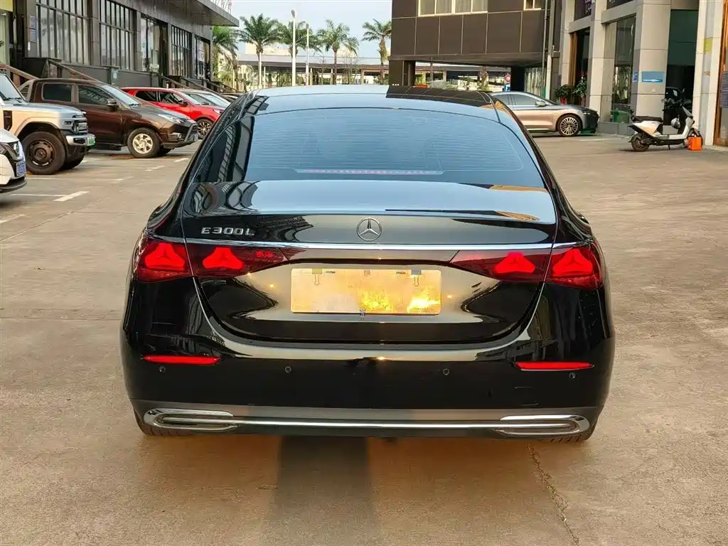 Mercedes-Benz E-Class 2024 Facelift E 260 L фото 8