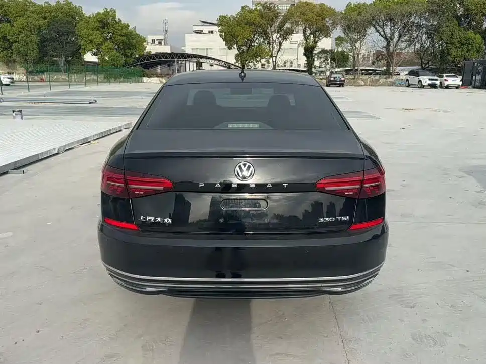 Photo 6 - Volkswagen Passat