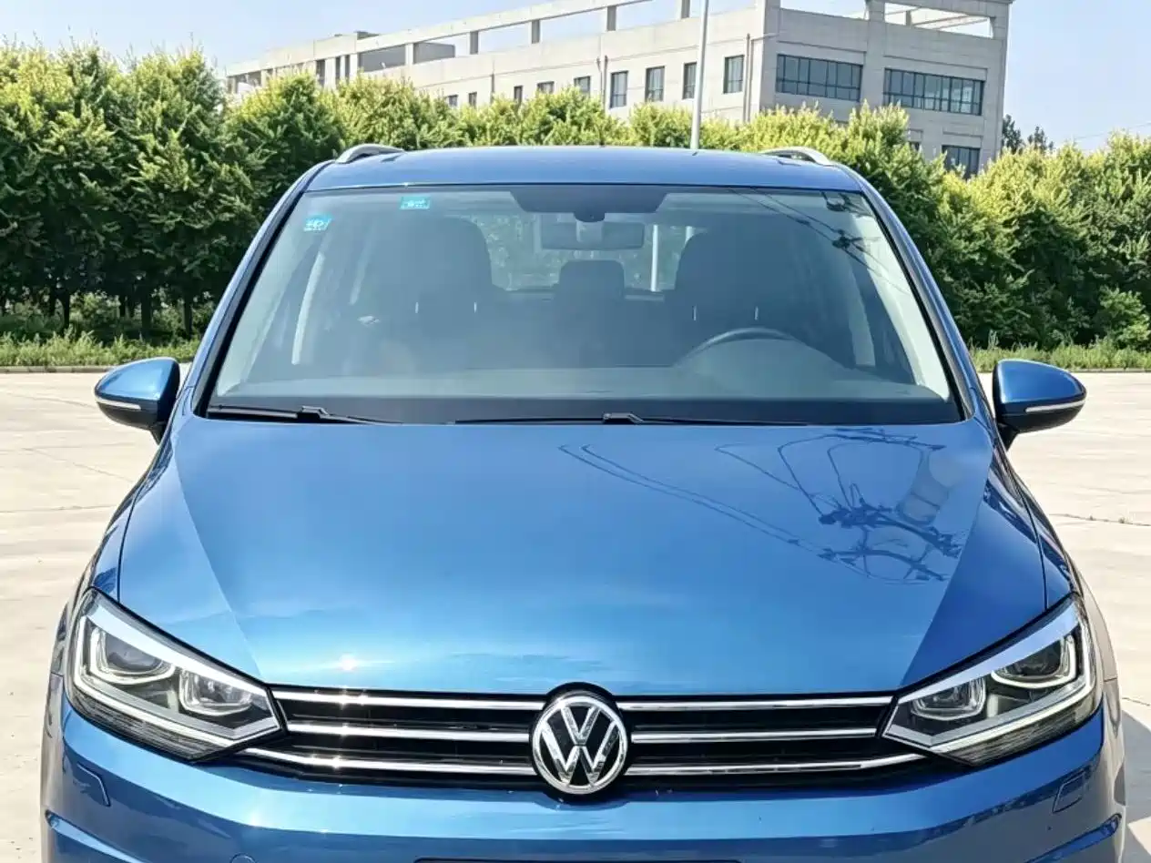 Фото 2 - Volkswagen Touran
