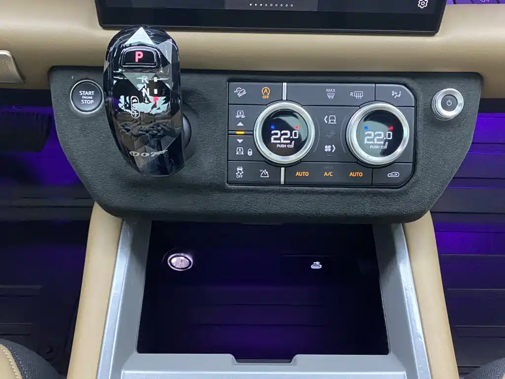 Land Rover Defender 2025 2025 130 3.0T P400 7-Seater Luxury Edition