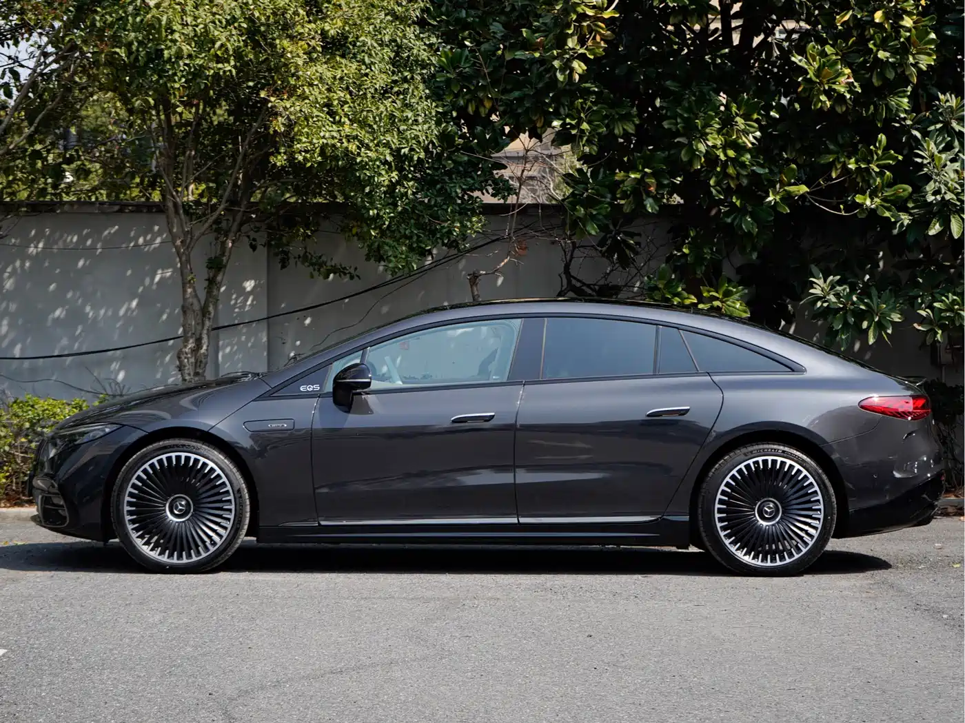 MERCEDES-BENZ EQS AMG