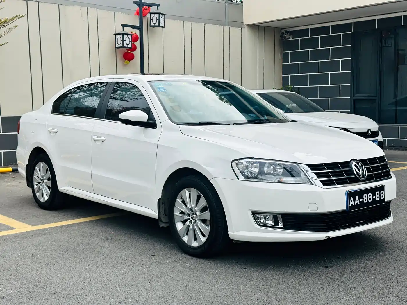 Volkswagen Lavida 2013 Facelift Classic 1.6L Automatic Comfort фото 3