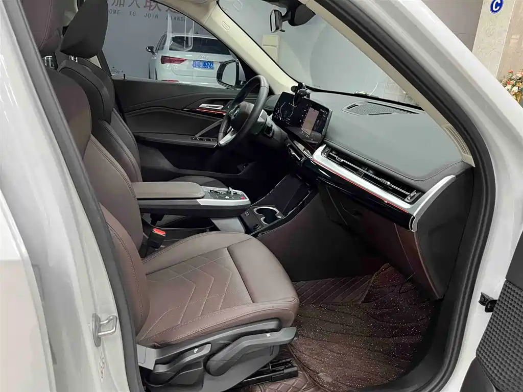 BMW X1 2023 sDrive20Li X Design Package фото 13