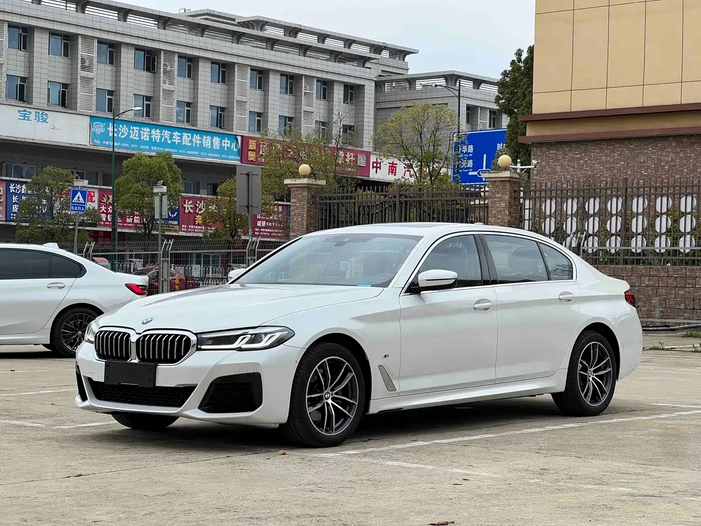 BMW 5 Series 2022 Facelift 525Li M Sport Package
