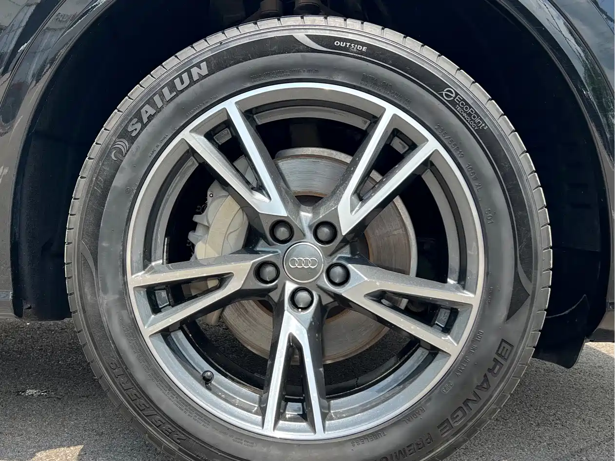 Фото 15 - Audi Q5L