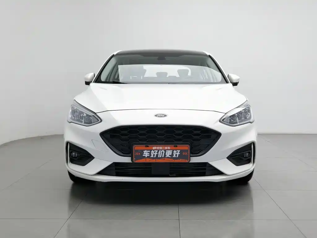 Фото 3 - Ford Focus
