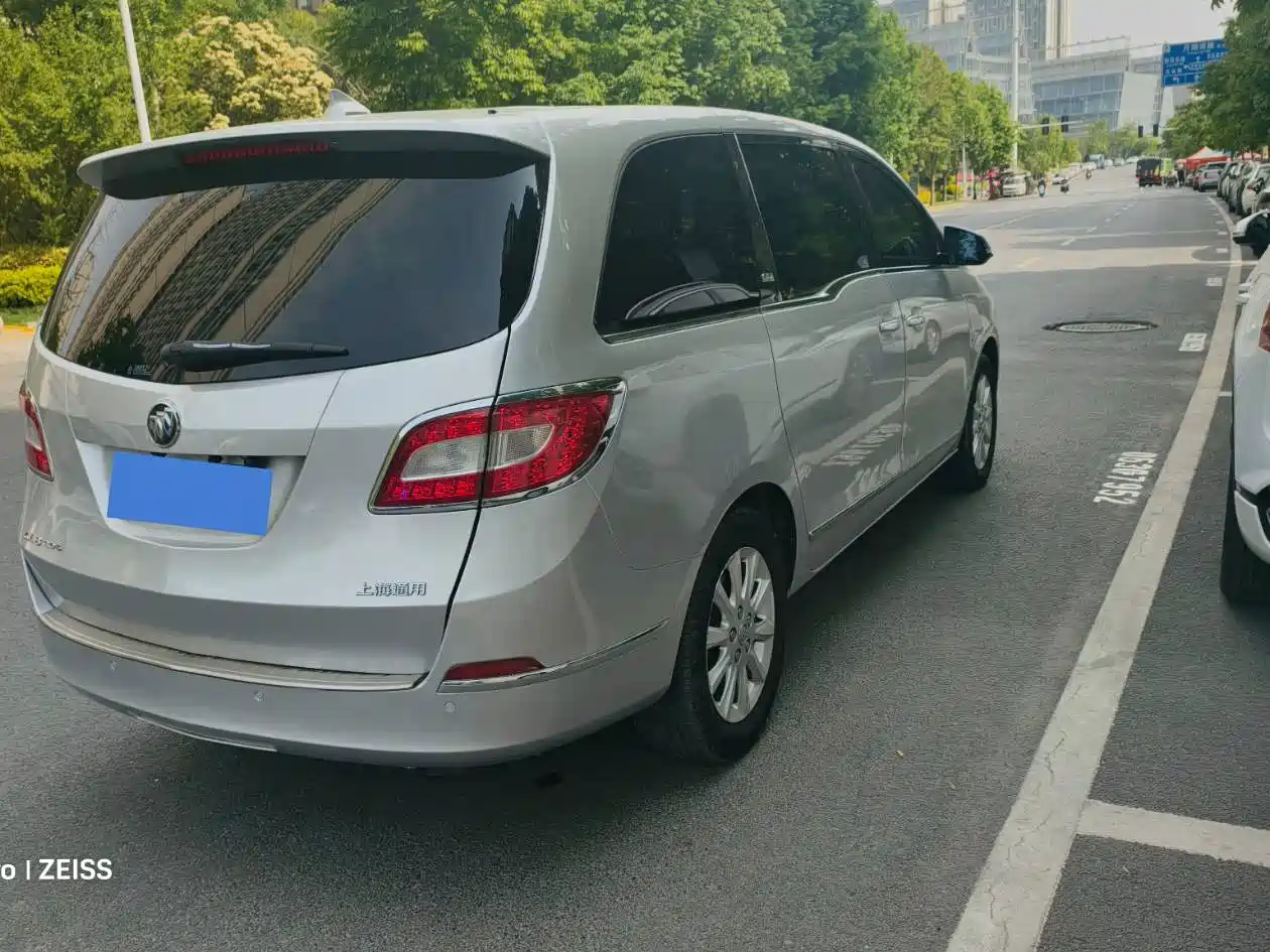 Buick GL8 2013 3.0L GT Luxury Business Elegance Edition фото 4
