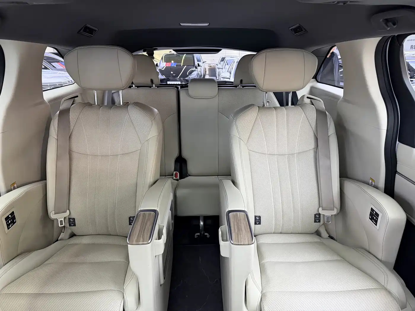 Toyota Sienna 2025 2026 2.5L Hybrid AWD Exclusive Edition