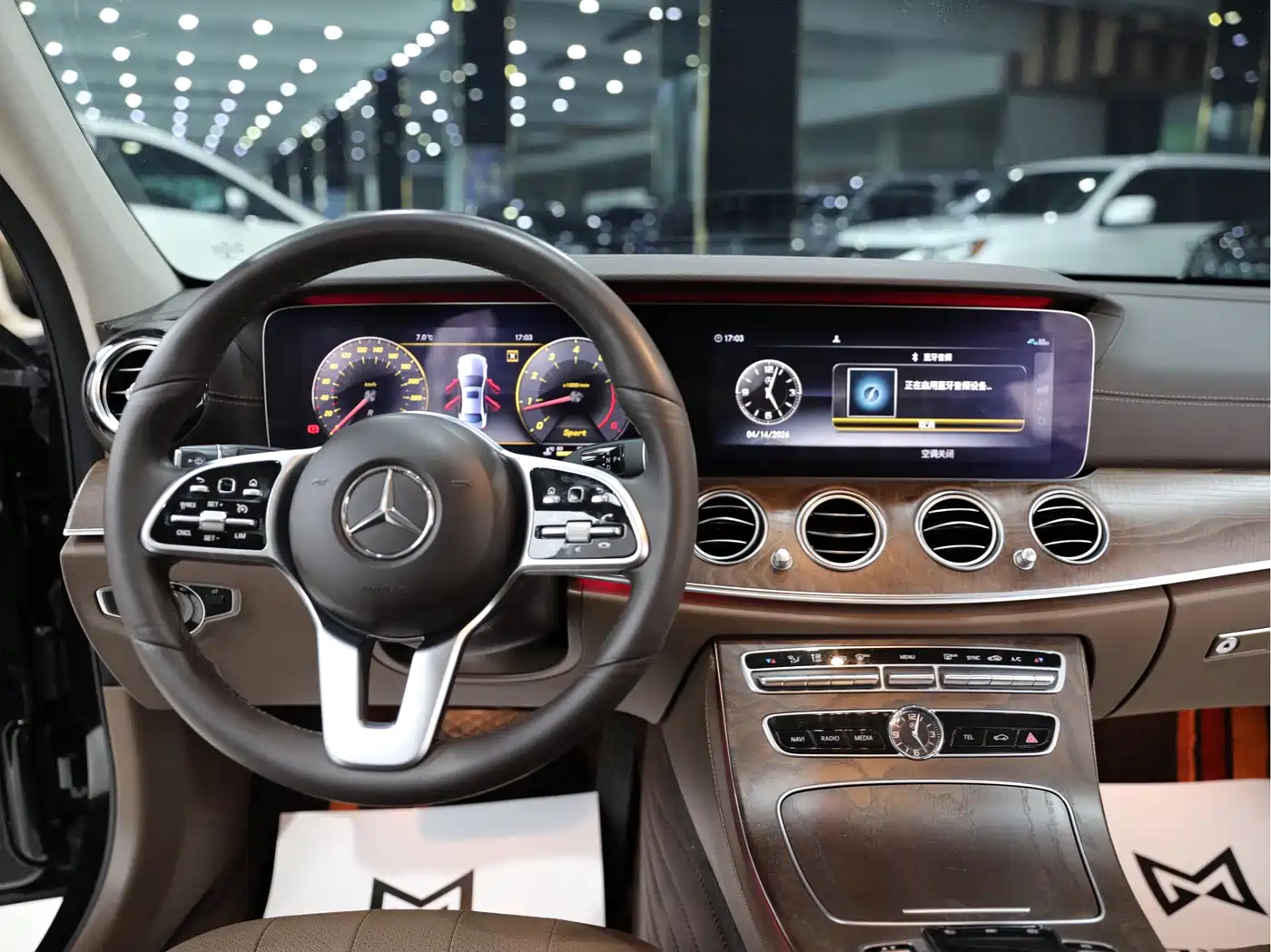 Mercedes-Benz E-Class 2019 E 300 L Luxury фото 11