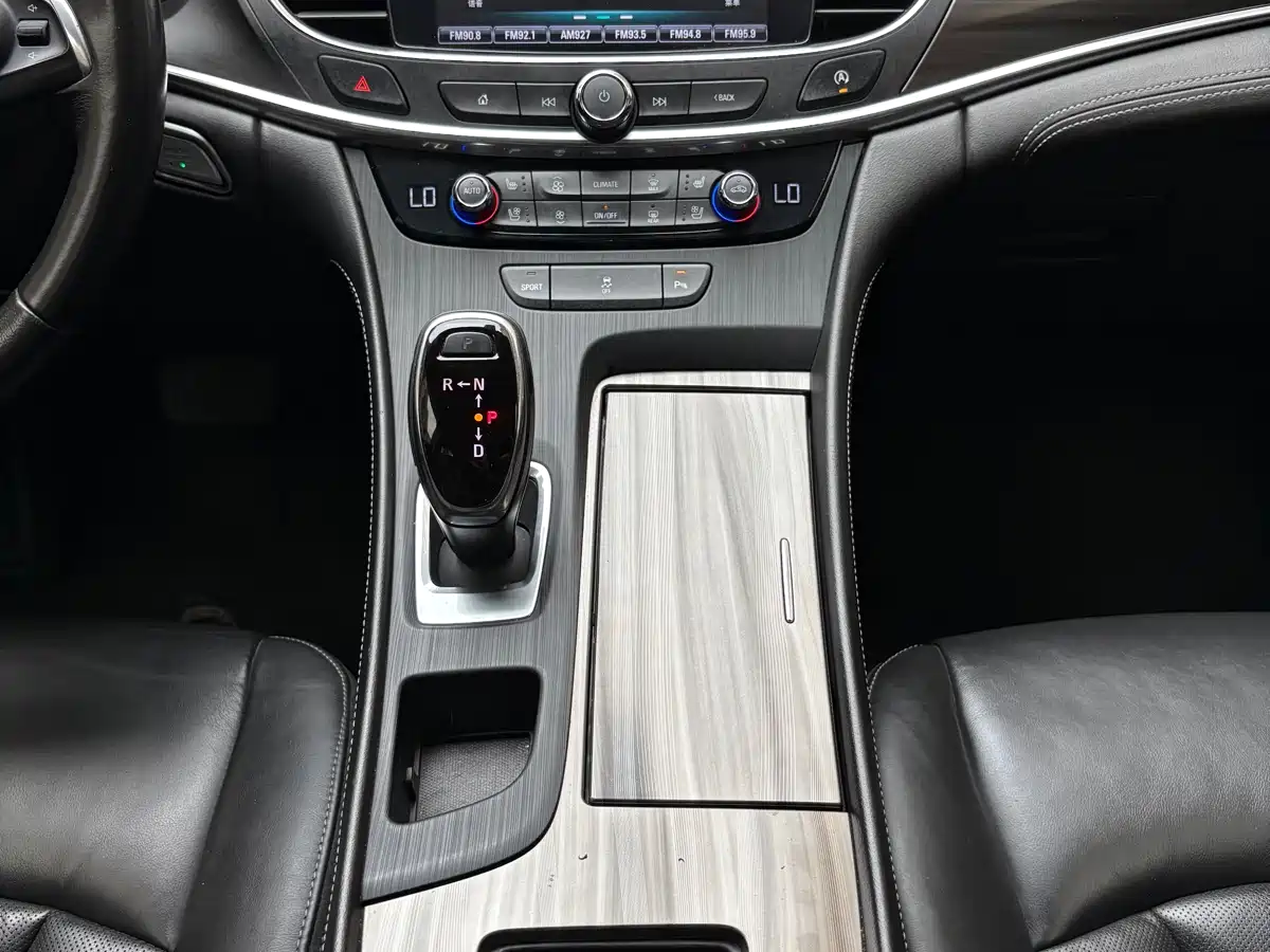 Buick LaCrosse 2018 Model 20T Elite Edition фото 8