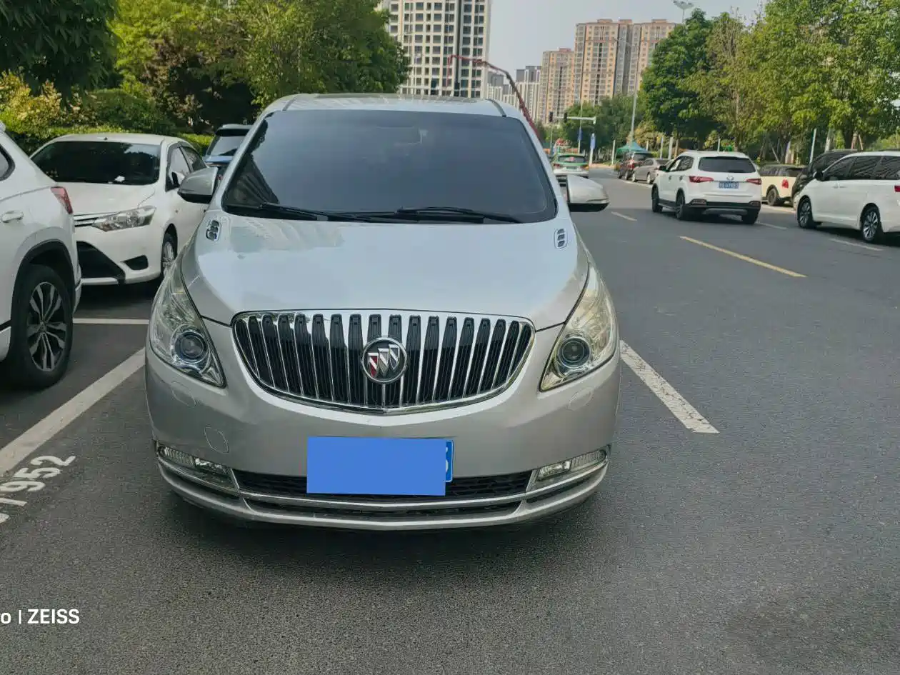 Buick GL8 2013 3.0L GT Luxury Business Elegance Edition фото 3