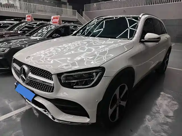 MERCEDES-BENZ GLC