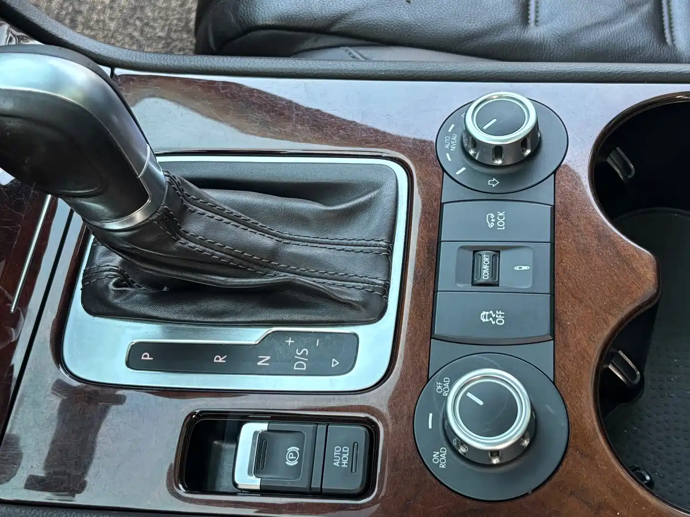 Volkswagen Touareg 2014 3.0TSI New Edge Edition фото 13