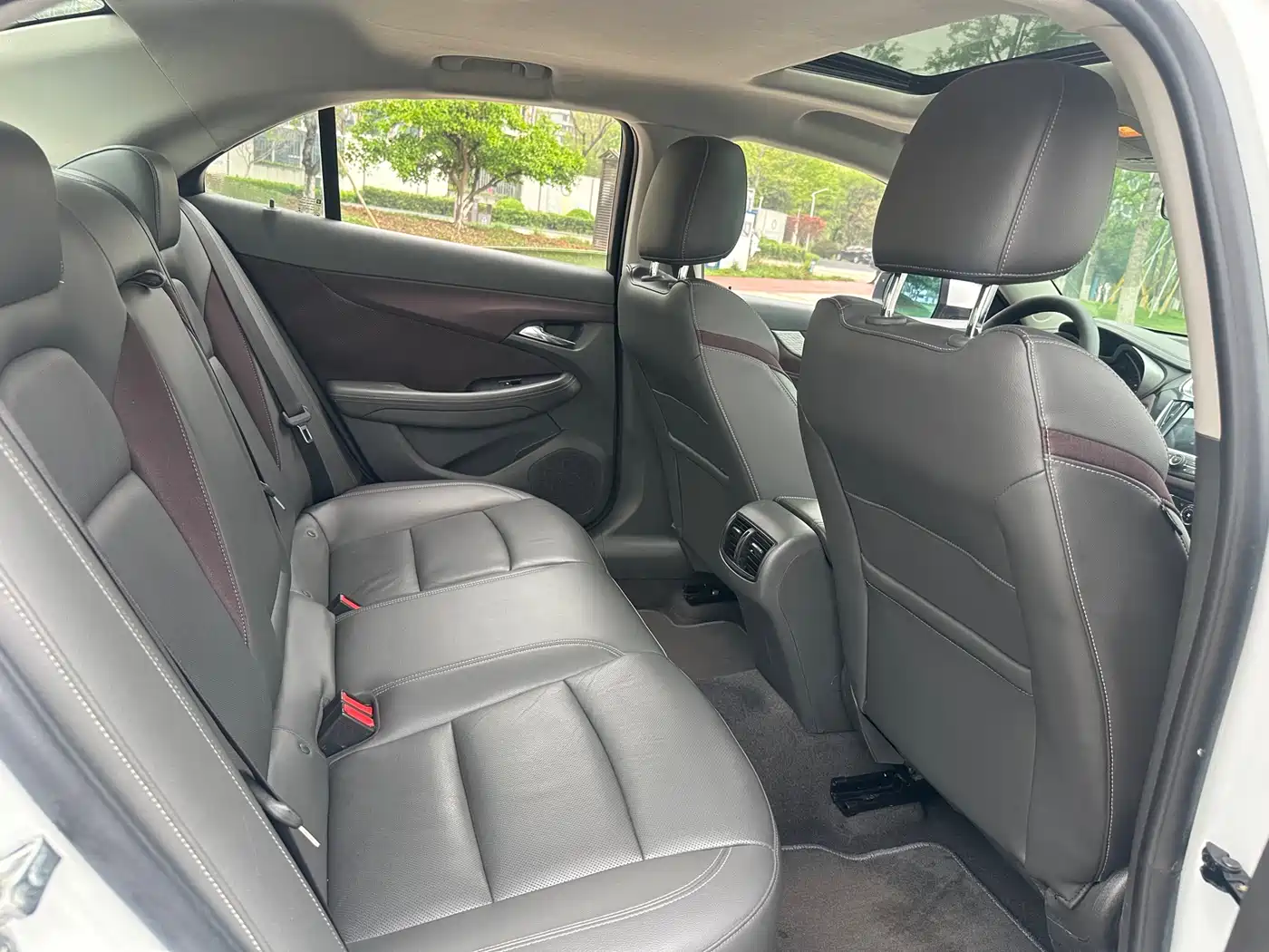 Chevrolet Malibu 2016 Model 2.4L Automatic Luxury Edition фото 12
