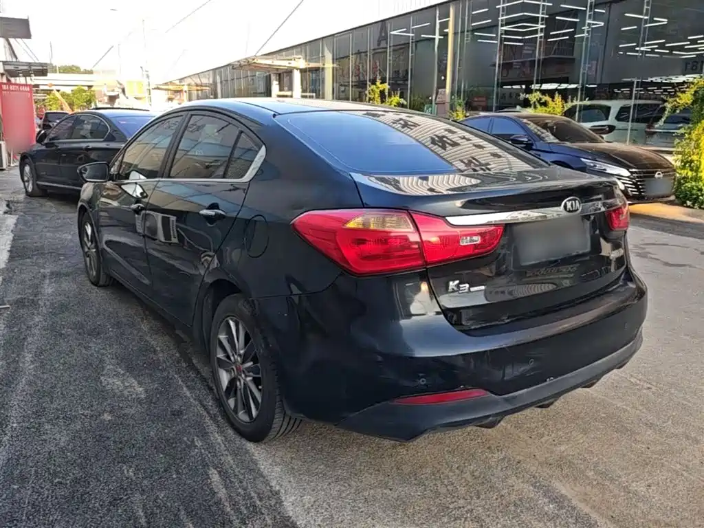 Kia K3 2015 1.6L Automatic GLS фото 5