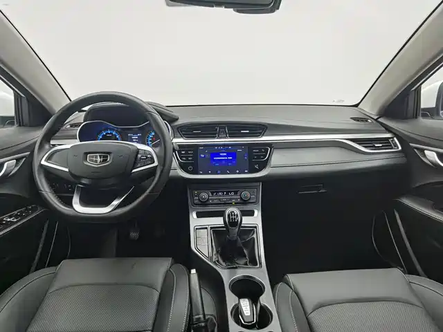 Geely Emgrand 2019 Leading Edition 1.5L Manual Luxury Type China VI — фото 5
