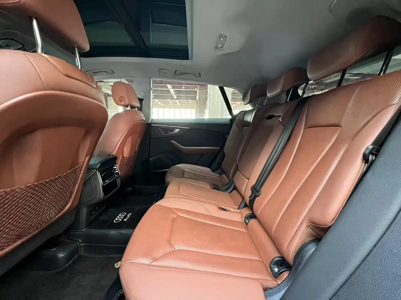 Фото 5 - Audi Q8