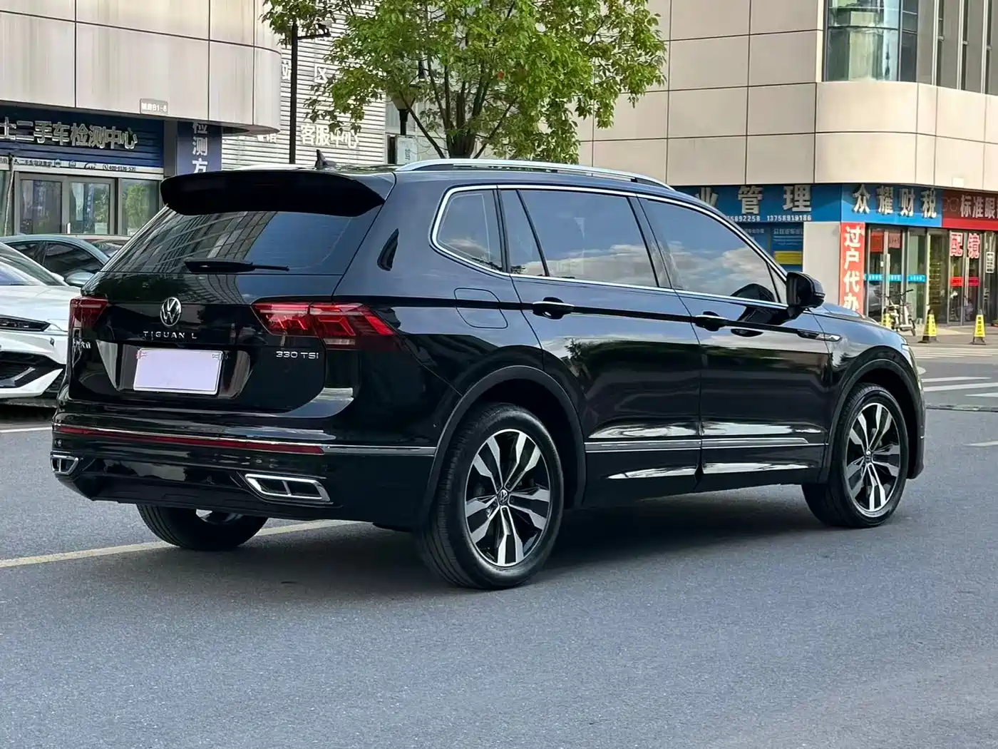 Volkswagen Tiguan L 2024 330TSI Automatic 2WD R-Line Premium Enjoyment Edition фото 11