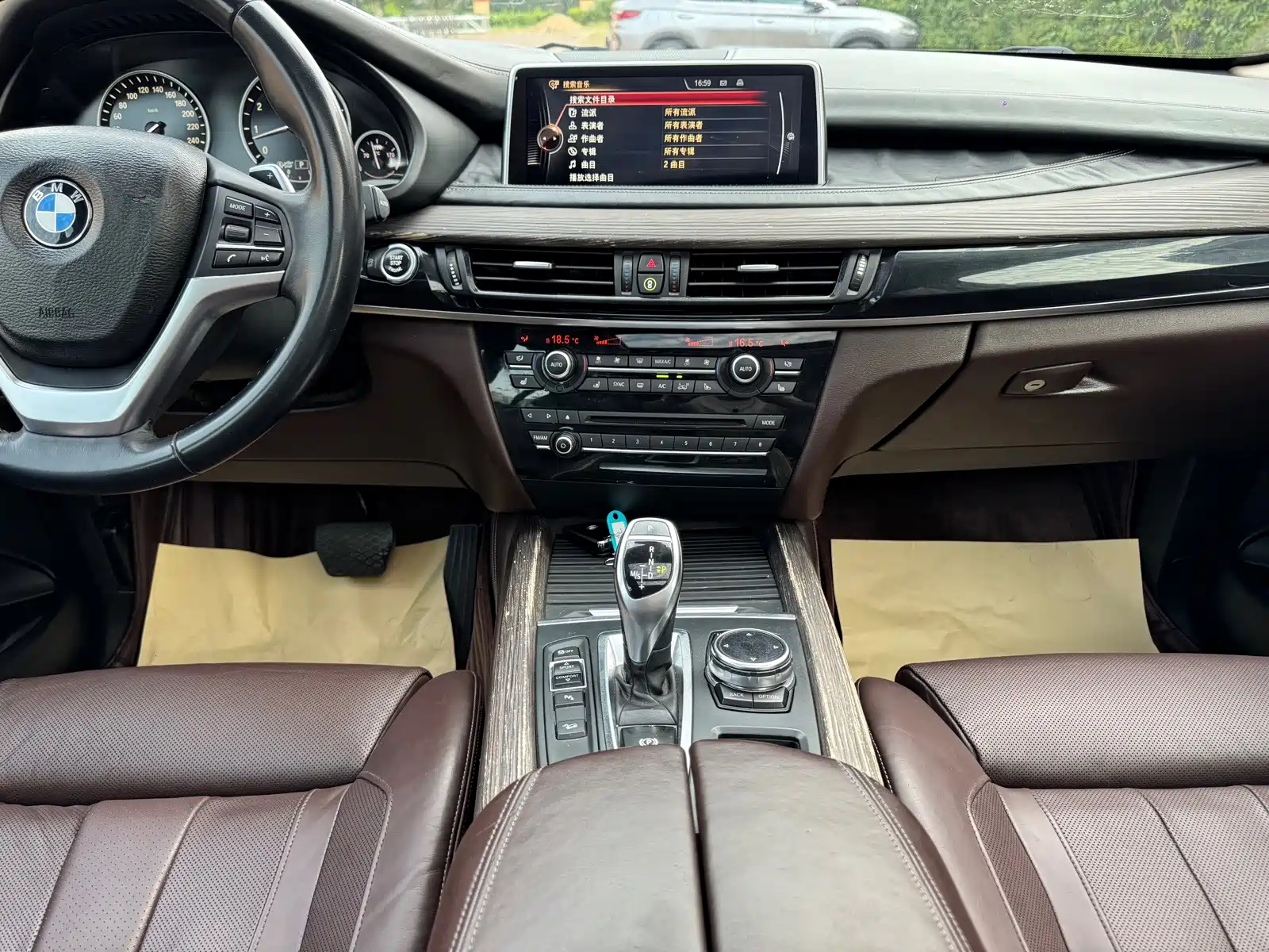 Photo 18 - BMW X5 (Import)