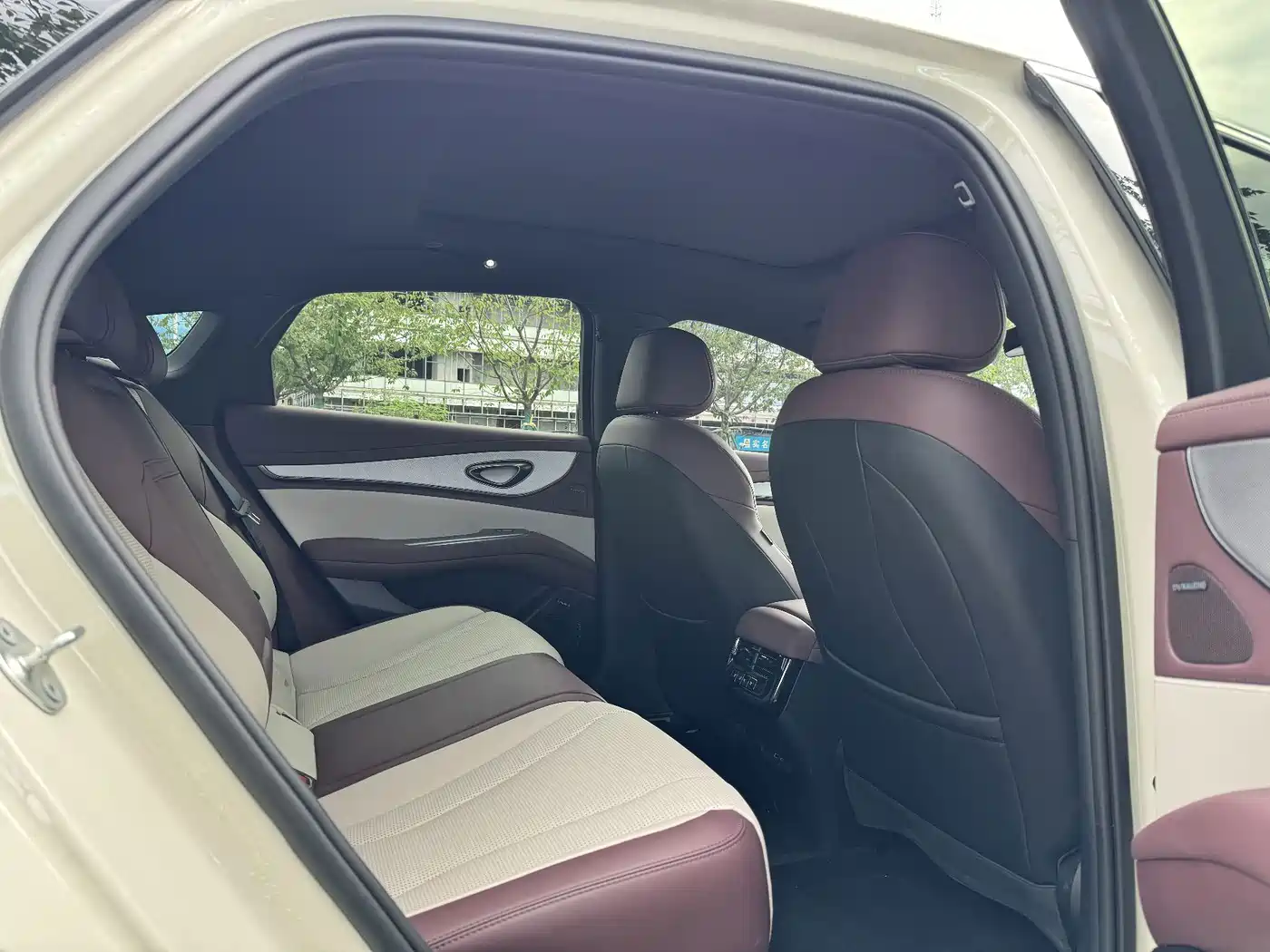 Photo 10 - BYD Seal 07 DM-i