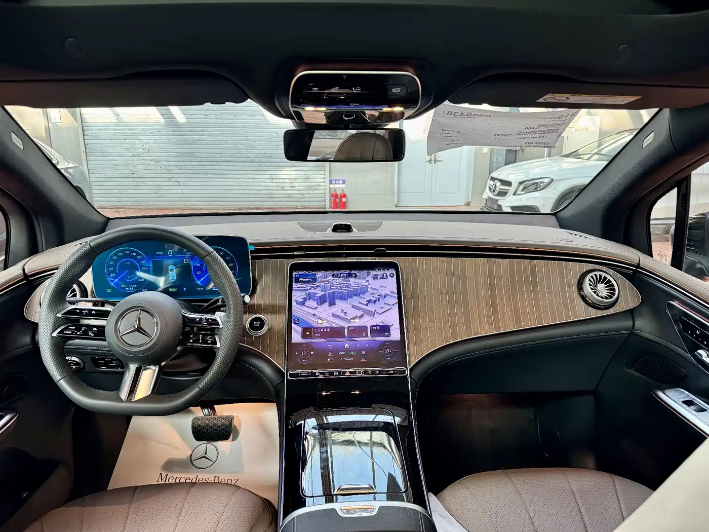 MERCEDES-BENZ EQE SUV