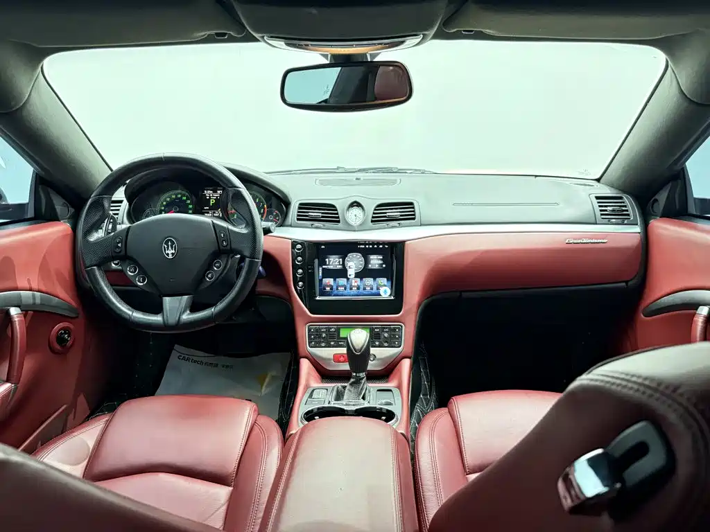 Photo 13 - Maserati GranTurismo
