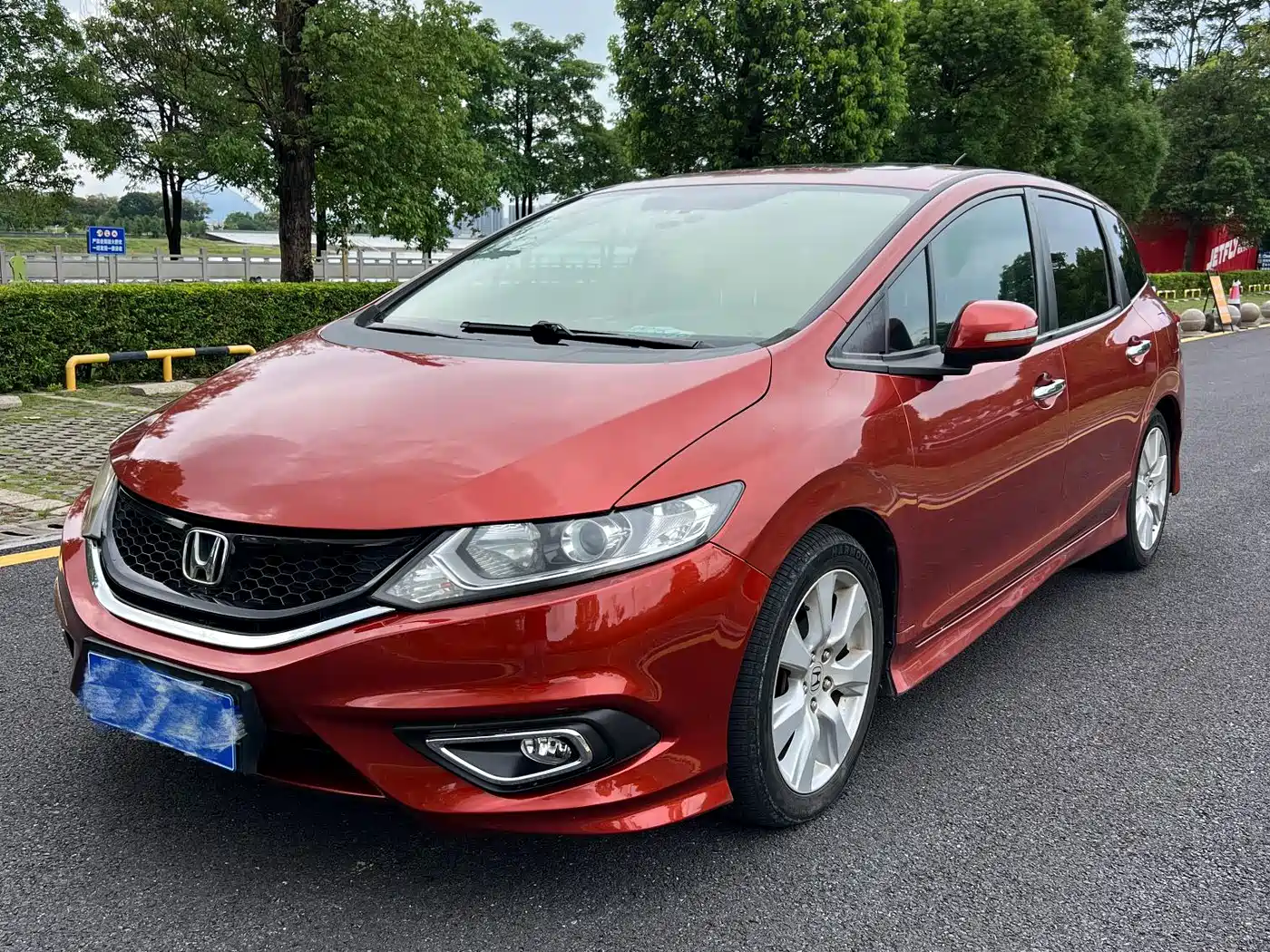 Фото 3 - Honda Jade