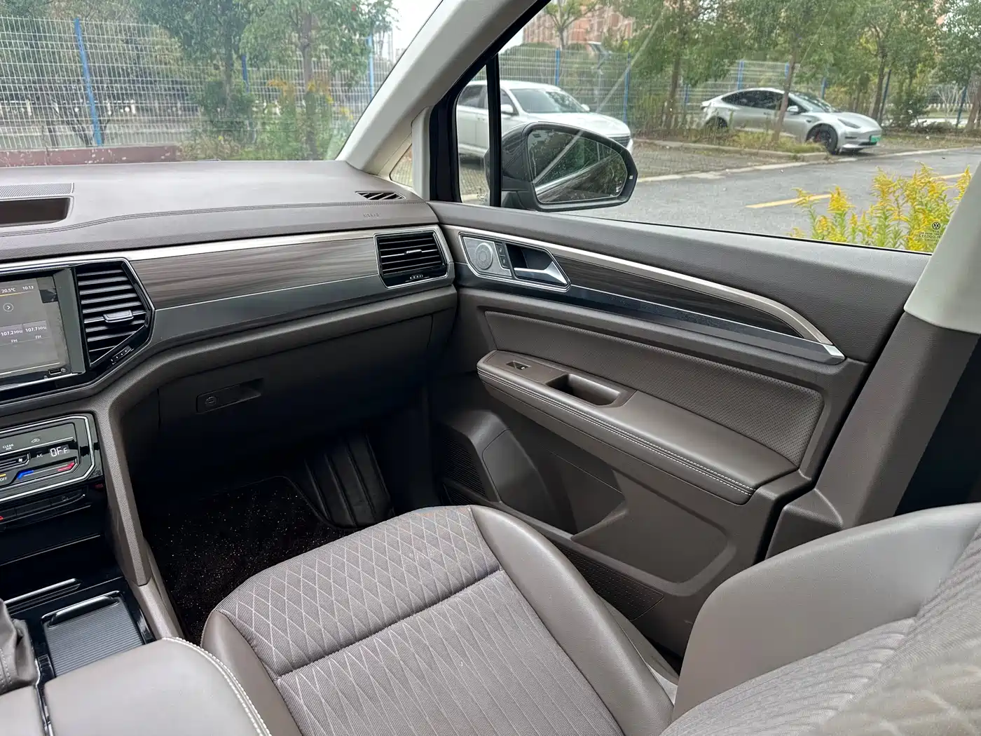 Volkswagen Viloran 2020 330TSI Business Edition фото 15