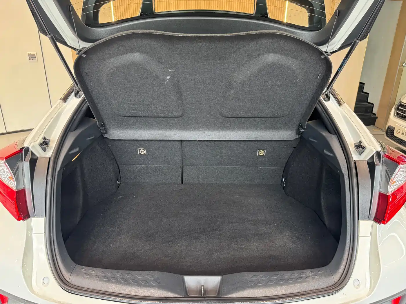 Toyota IZOA 2020 2.0L Yi Xiang Edition фото 12