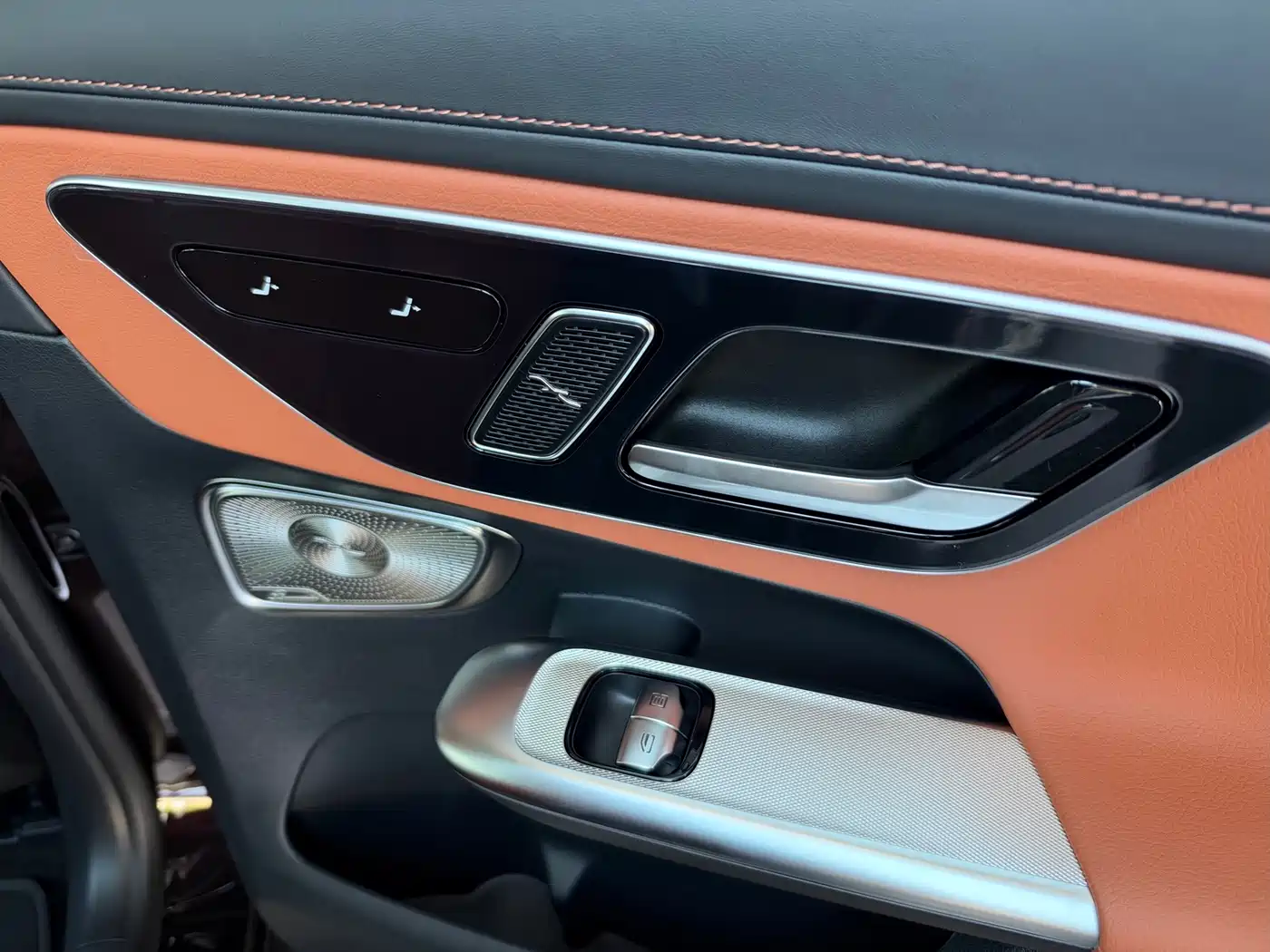 Mercedes-Benz GLC 2026 2026 GLC 260 L 4MATIC Luxury Edition