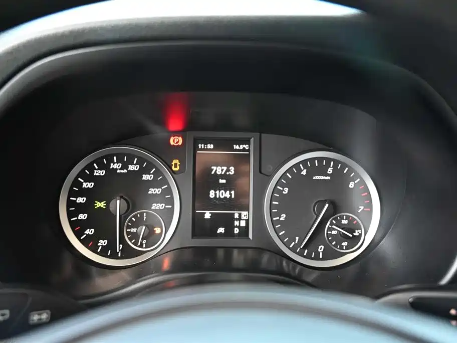 Mercedes-Benz Vito 2021 2.0T Elite 7-Seater фото 17