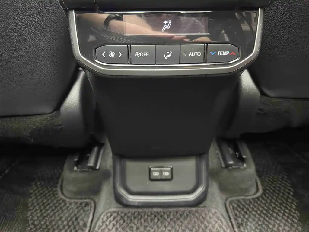 Toyota Crown Kluger 2022 2.0T 4WD Sporty Edition фото 20