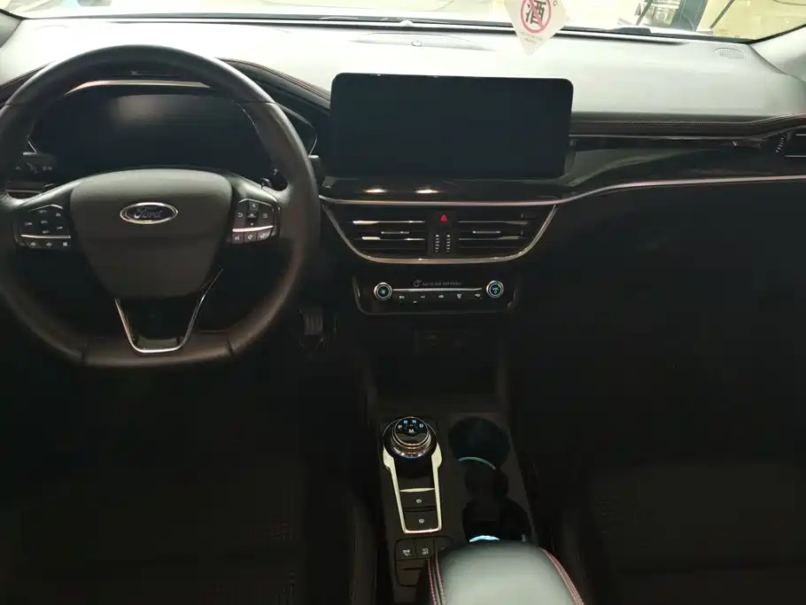 Ford Focus 2022 2021 Sedan EcoBoost 180 Auto ST Line
