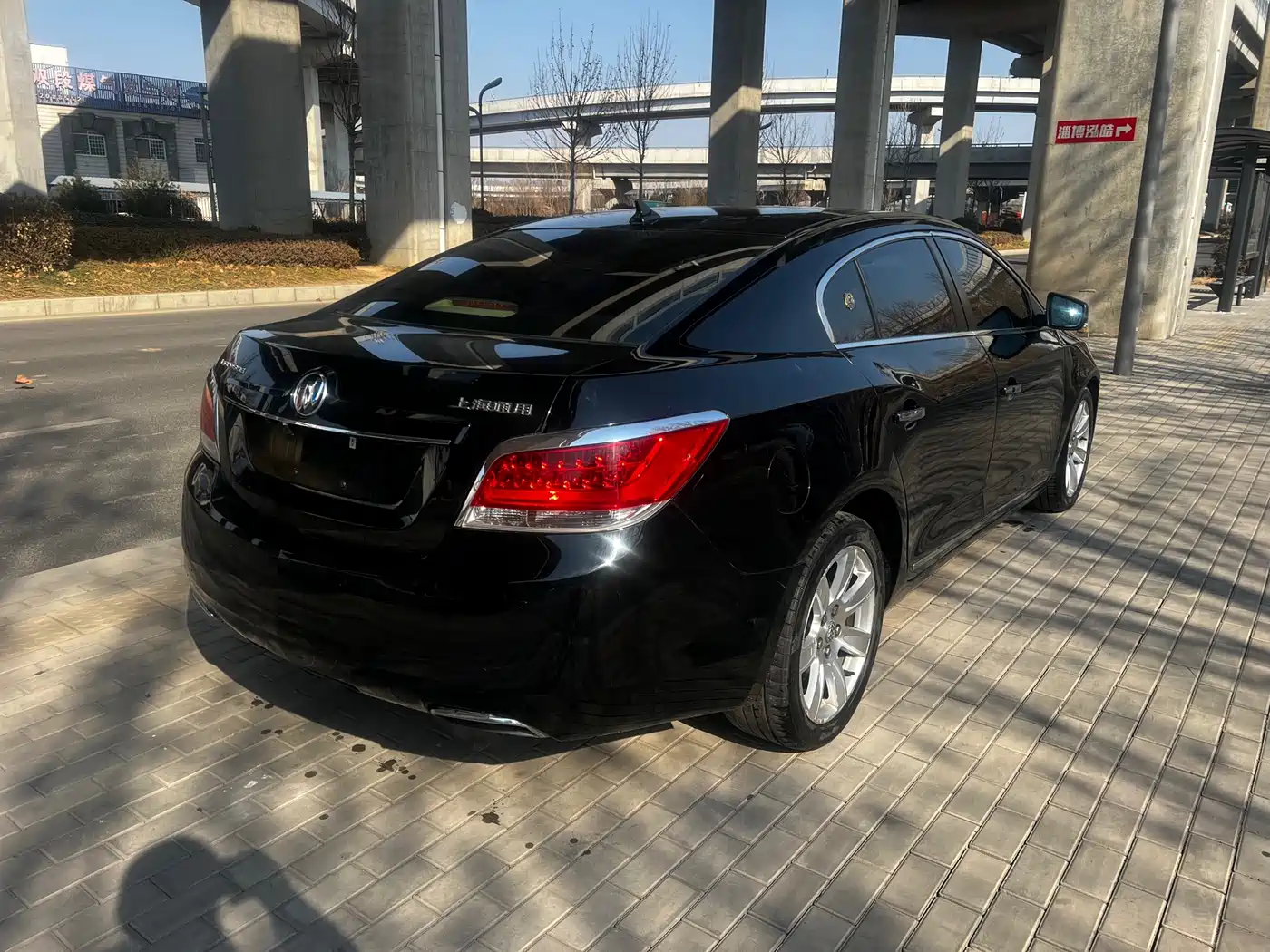 Buick LaCrosse 2011 2.4L SIDI Luxury Edition фото 3