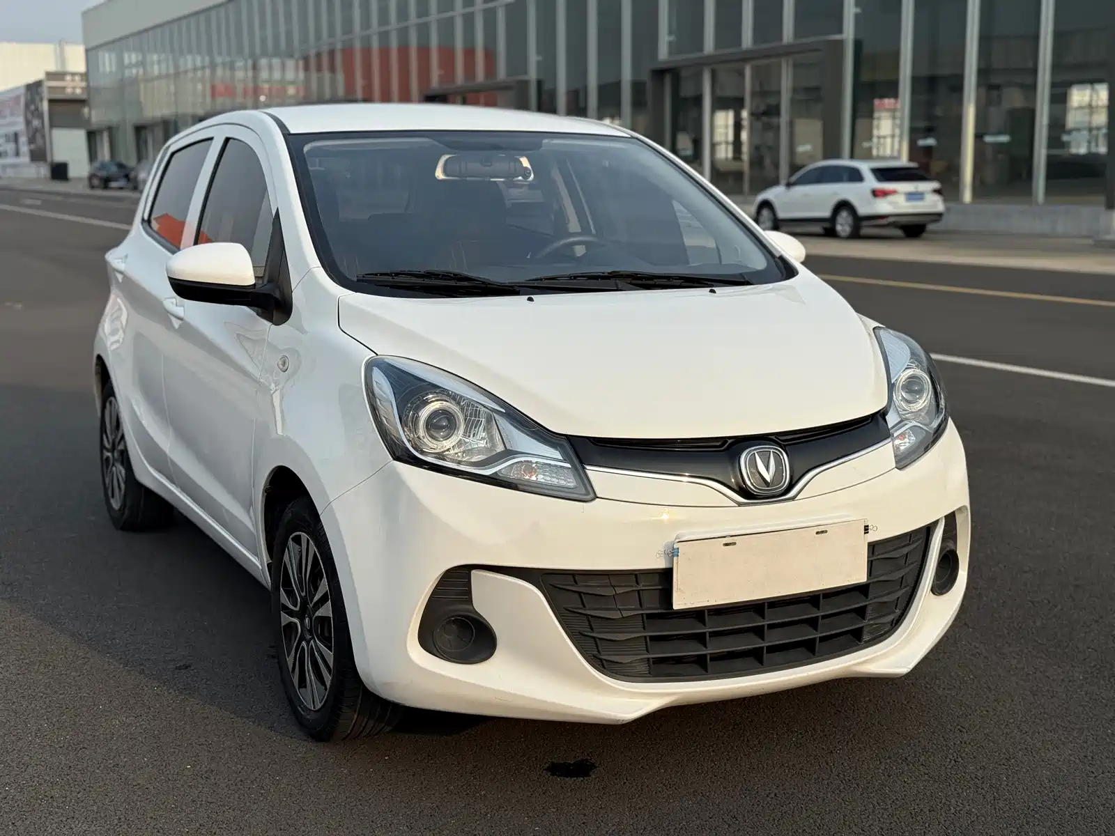 Photo 3 - Changan Benben E-Star