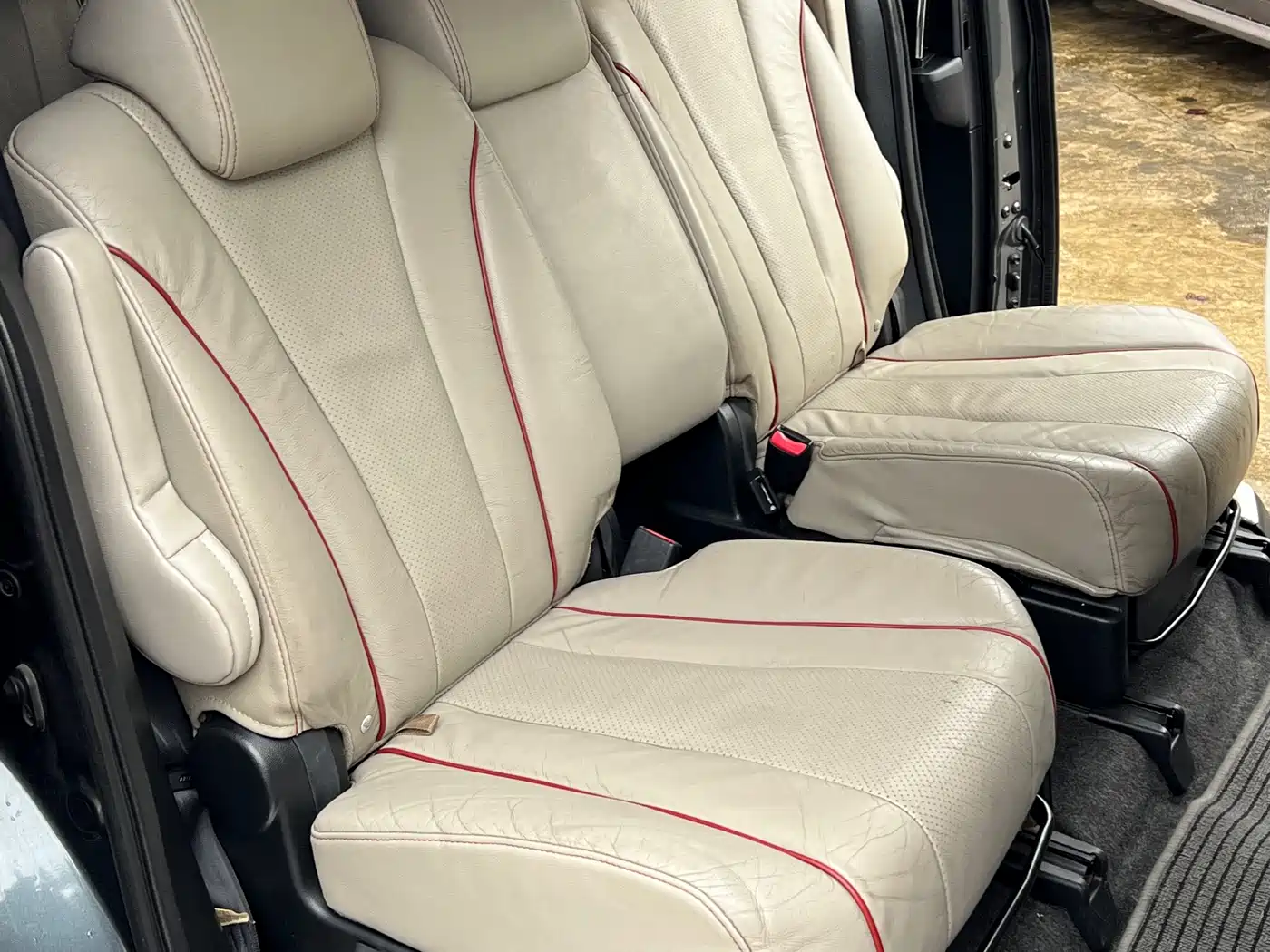 Mazda Mazda5 2011 2011 2.0L Automatic Luxury