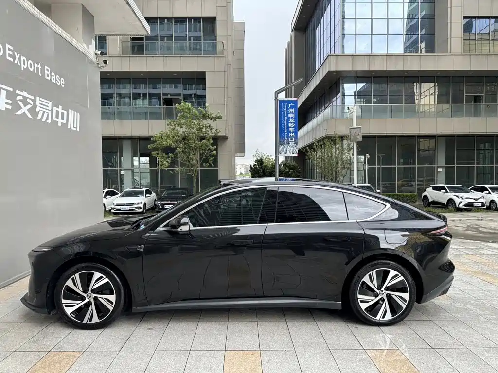 Фото 3 - NIO ET5