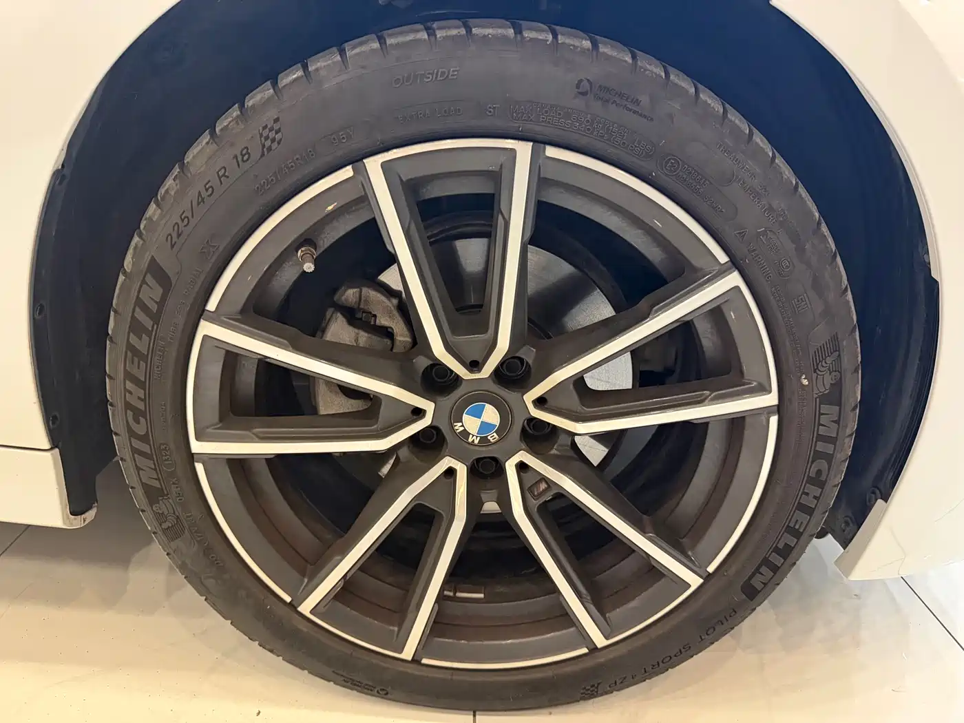 BMW 3 Series 2023 320Li M Sport Package фото 22