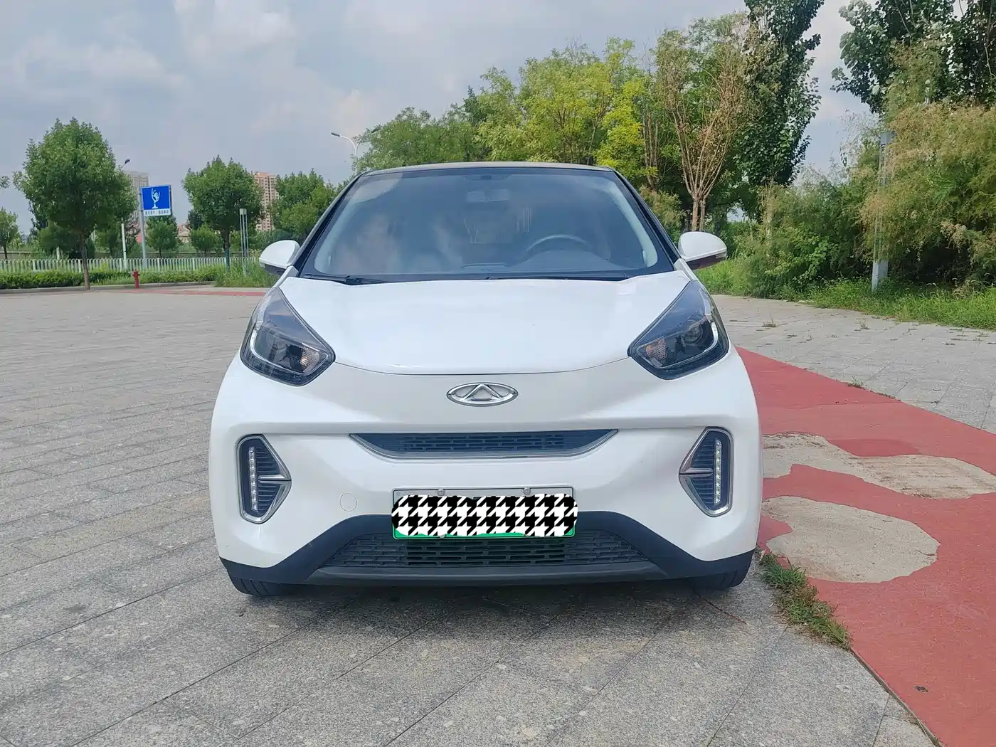 QQ New Energy Little Ant 2023 2022 Facelift Sweet Edition Full Sugar LFP 30.7kWh 30kW 301km
